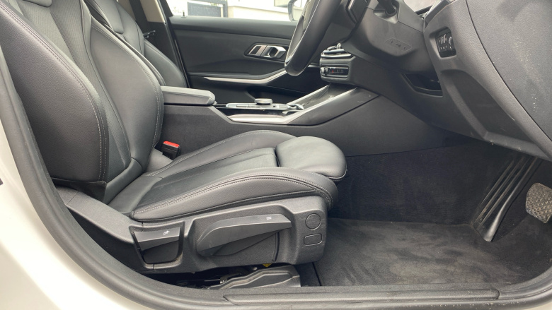 BMW 3 Series 320i Sport 5dr Step Auto Petrol Estate